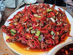 -临界音乐酒馆·小龙虾·江湖菜(华熙LIVE·鱼洞店)