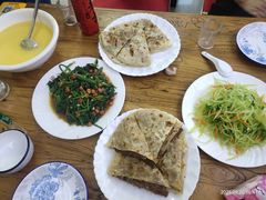 -溢心园香河肉饼总店