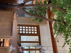 -蜜桃餐厅·伴山(湖滨商业街店)