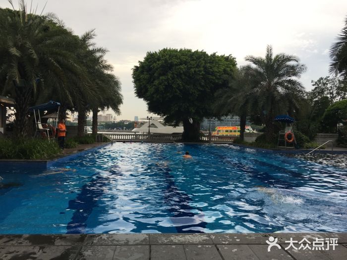 广州白天鹅宾馆泳池图片