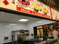 -红九格老火锅(三峡广场店)