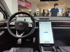 -小鹏汽车(北京龙湖长楹天街销售中心)