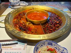 -哥老官重庆美蛙鱼头(日月光店)