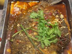 -老街烧烤大排档·地道湖北菜·龙虾馆(汉口火车站店)