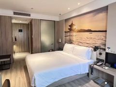 -杭州西湖湖滨银泰亚朵酒店