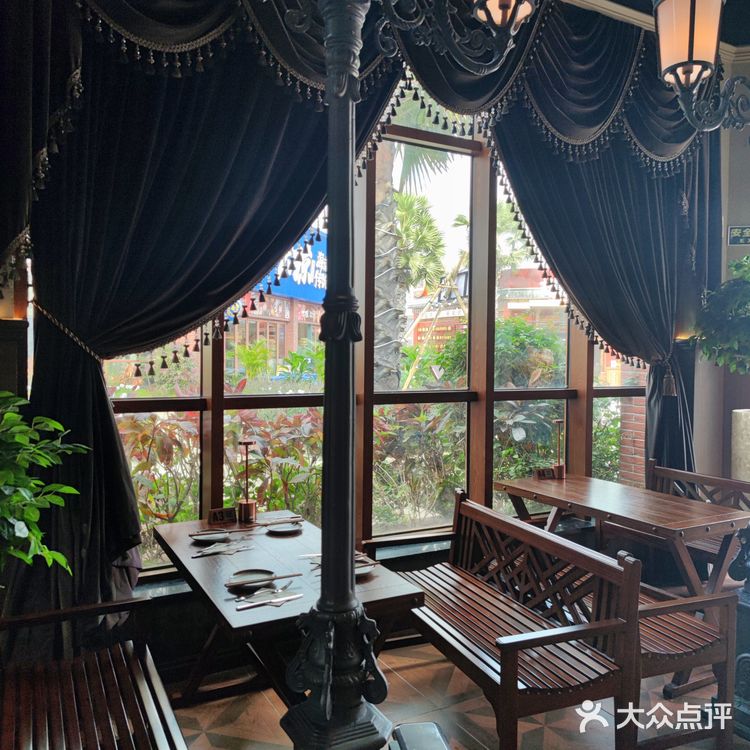 海昌不夜城C位精酿酒馆给你个难忘的夜🌛  