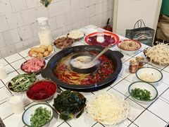 -财二舅火锅招待所