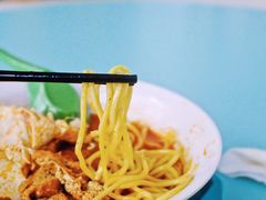 -亚王咖喱鸡米粉面