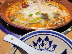 -洱火云南酸菜牛肉火锅(石景山当代商城店)