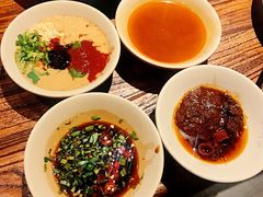 -老牌坊云南鱼豆花火锅(爱建店)