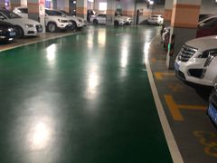 -绿洲中环中心-停车场