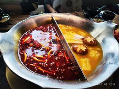 -湊湊火锅·茶憩(南京东路悦荟店)