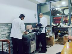 -黄阿姨锅贴大王(万航渡路店)