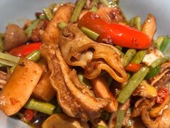 坛子菜炒肥肠-田边二娃子·湖南民间菜