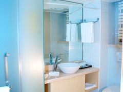 卫生间-泰悦豪庭酒店