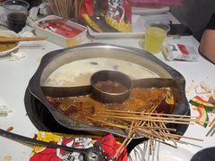 -佰人王串串香火锅(洋珠巷店)