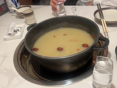 -汤宴·参须肚包鸡(南京路店)