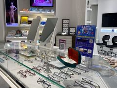 -茂昌眼镜(南京西路店)
