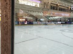 -冰堡国际溜冰场(观澜湖新城MHMALL店)