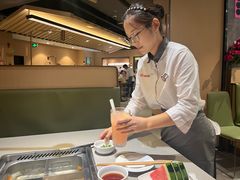 -海底捞火锅(新松江路生日主题店)