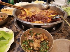 -肖肖酸萝卜鱼火锅(总店)