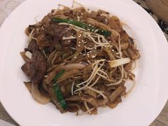 干炒牛河-茶港·点心·啫啫煲(范湖万达广场店)