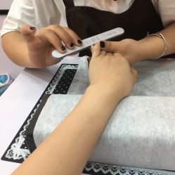 -美斯洛美甲美睫连锁店