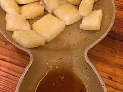 -野山舂·贵州现舂酸汤火锅(鸿通城店)