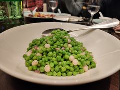 云腿鸡头米炒青豆-环球港凯悦 · 享悦中餐厅