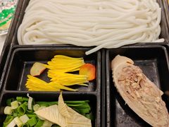 -新世界·过桥米线宴