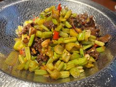 -魏铭鱼头捞饭(晋阳路店)