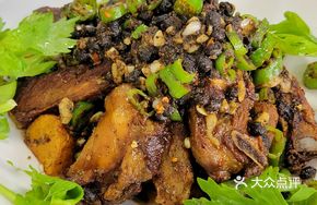 Mai Ba Pork Spare Ribs with Spicy Sichuan Sauce