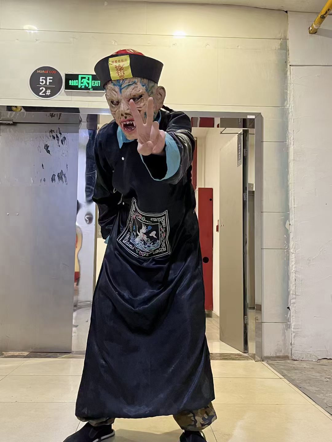 长藤密室赶尸人居然真的有鬼打墙