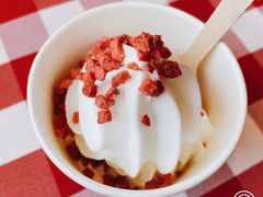 草莓酸奶冰激凌-西贝(东方路店)