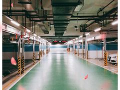 -徐汇日月光地下停车场