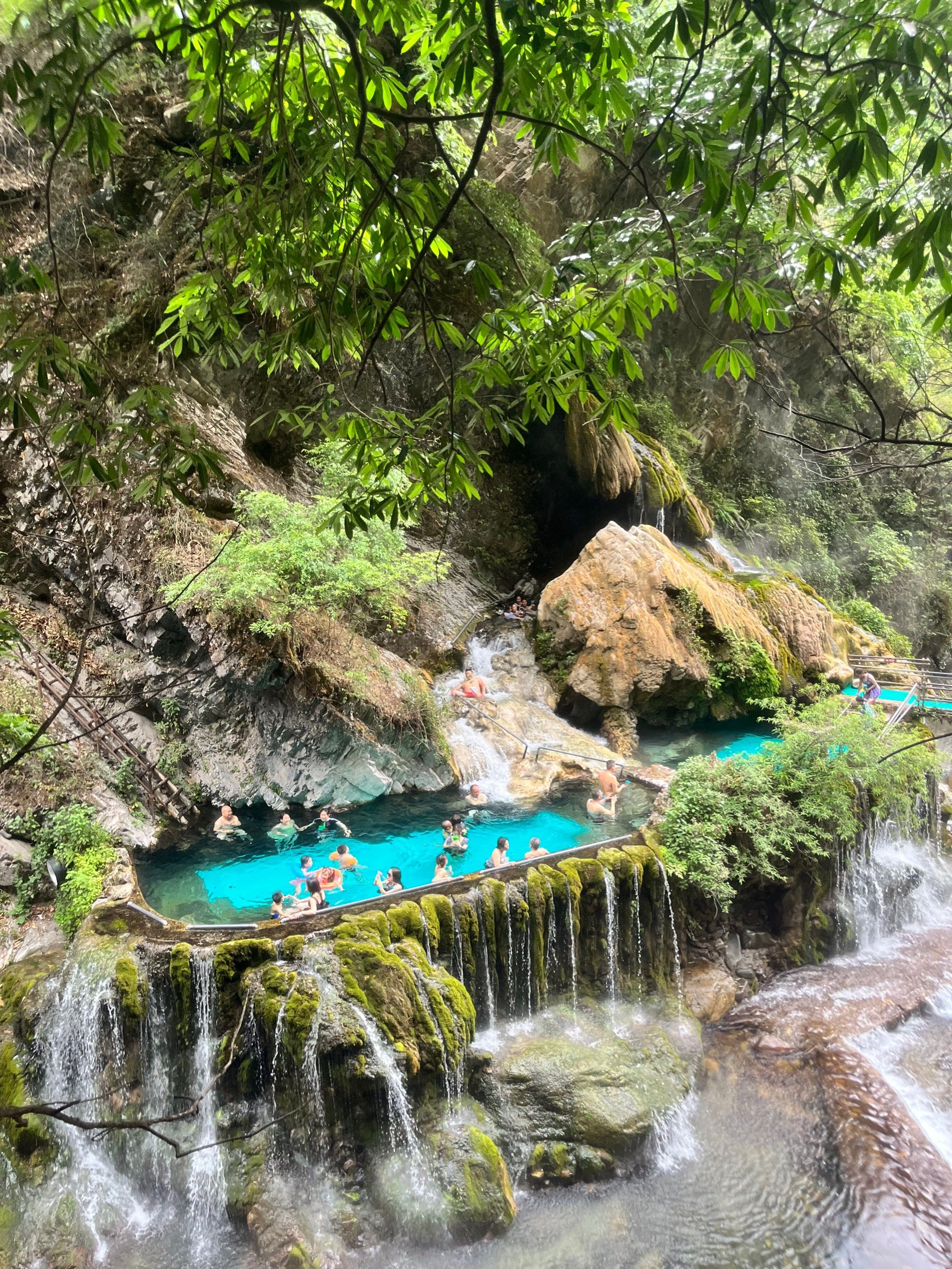 螺髻山九十九里温泉瀑布——天然温泉7615