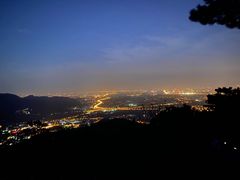 -鬼笑石后山停车场