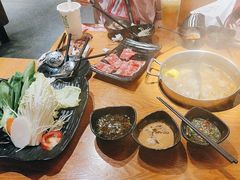-呷哺呷哺(普陀乐购真北店)
