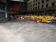 -三亚新鸿港水果一级批发市场