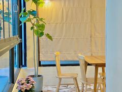 -花苑里咖啡(威远店)