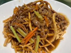 撒子牛肉丝-刘胖子家常菜·蹄花焖藕(中南店)