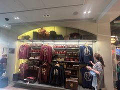 -九又四分之三站台哈利波特商店
