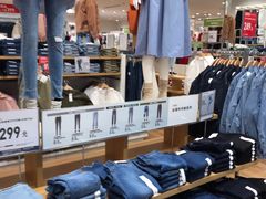 -优衣库(郑州丹尼斯大卫城店)
