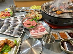 -围炉肉舍•炭烤活鳗•丹东海鲜烤肉(步行街店)