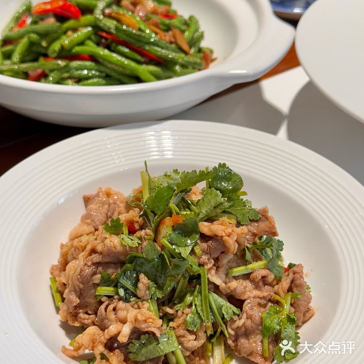 在重庆!真的不好找…但是环境好好啊!!!