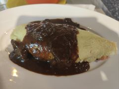 咖喱牛肉蛋包饭-BISTROFIORE美伊娜(伊犁南路店)