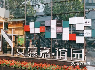 12号线漕宝路地铁站这里