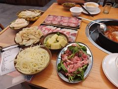 -黔三一夺夺粉酸汤火锅(百信店)