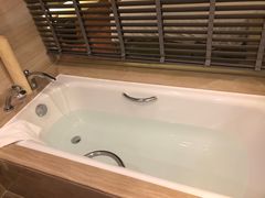 -上海松江假日酒店