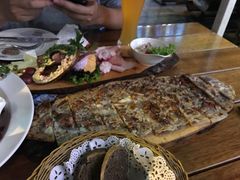 pizza-皇冠自酿啤酒坊(中国红街5号楼店)